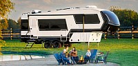 5Th Wheel Luxury RV Manufacturers